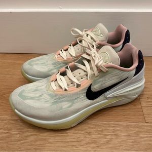 Pre-Owned Nike GT Cut 2 Basketball Shoes - Size 11 - Barley Green, Coconut Milk